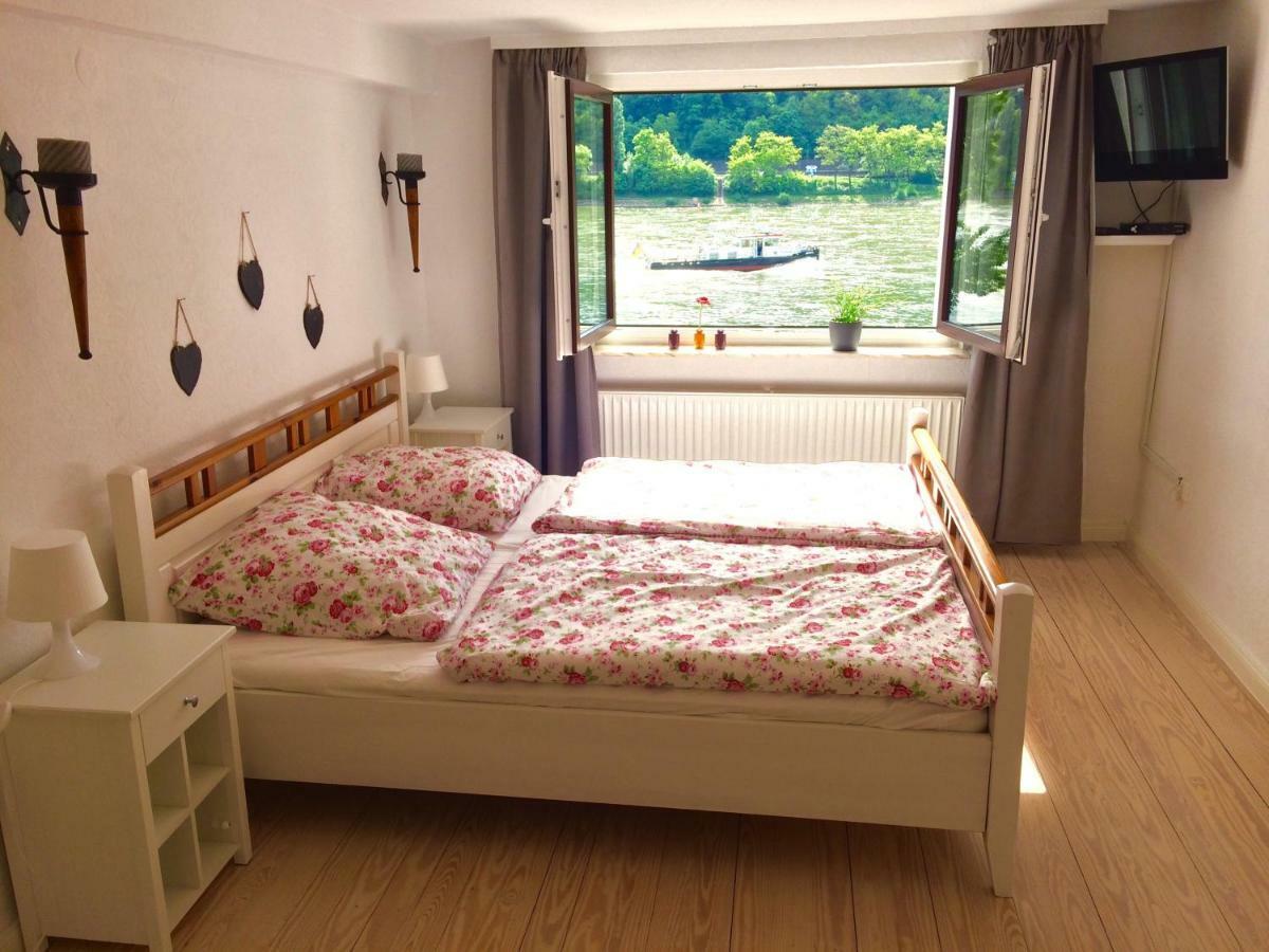 Appartamento Haus Am Ufer Mit Rheinpanoramablick Coblenza Esterno foto